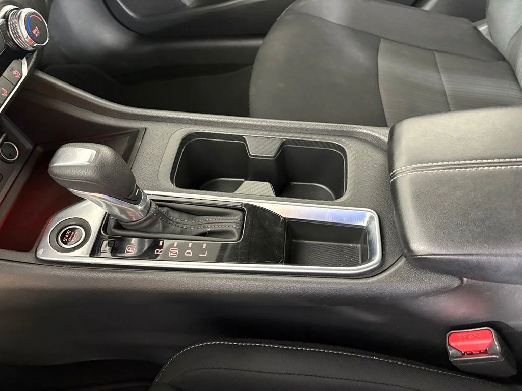 Used 2025 White Nissan SV image 29