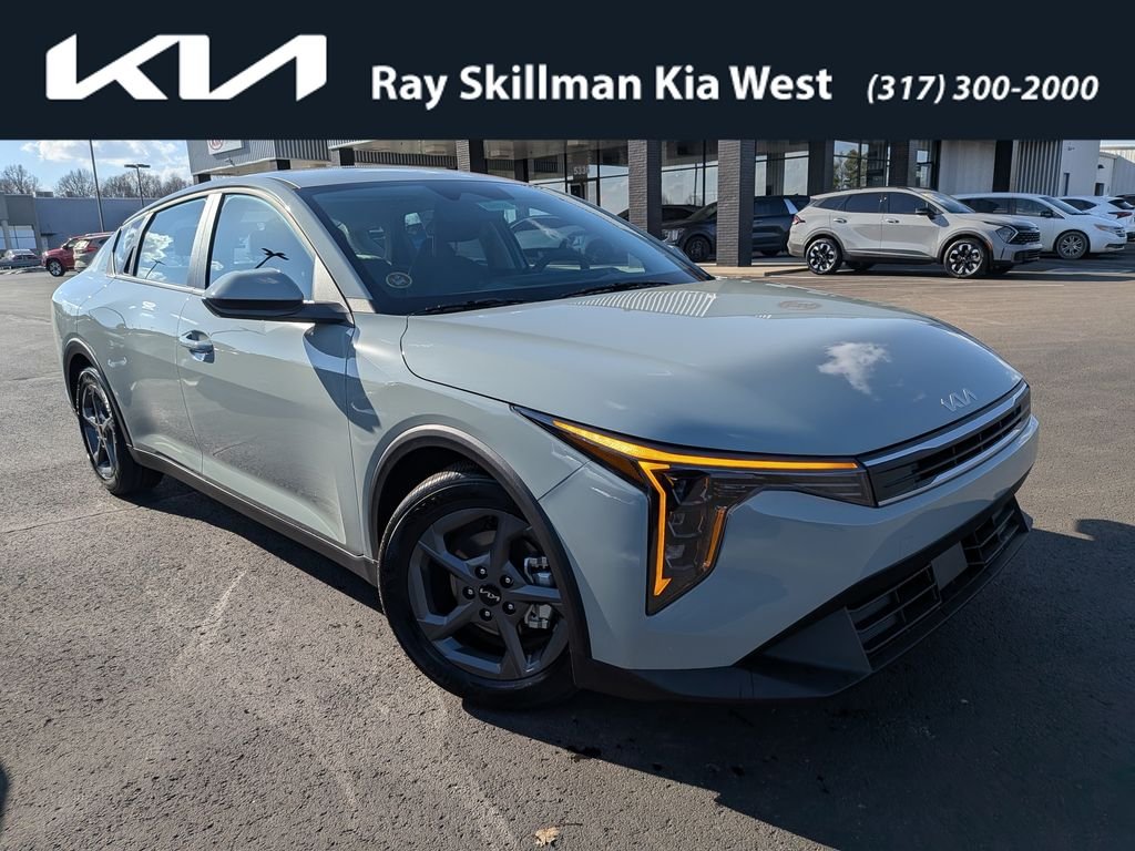 2026 Kia K4 LXS