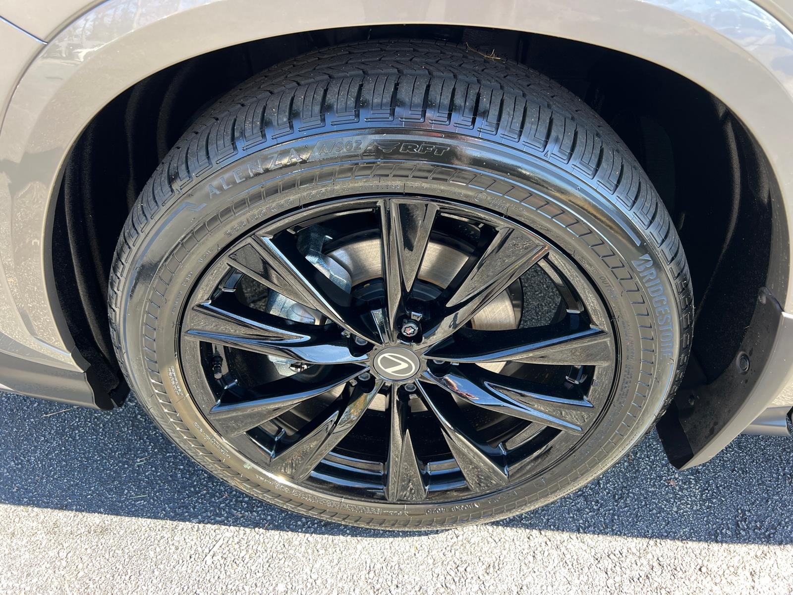 2026 Lexus NX 450h+ F-Sport - Photo 12