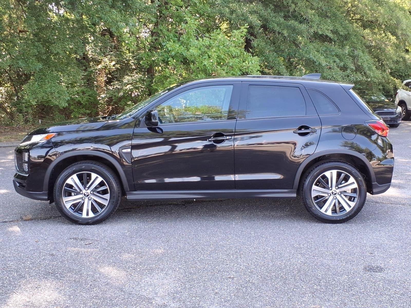 Used 2025  MITSUBISHI  image 3