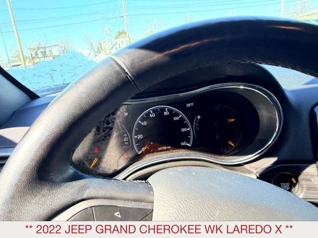 Certified Used 2022 White Jeep Laredo X image 14