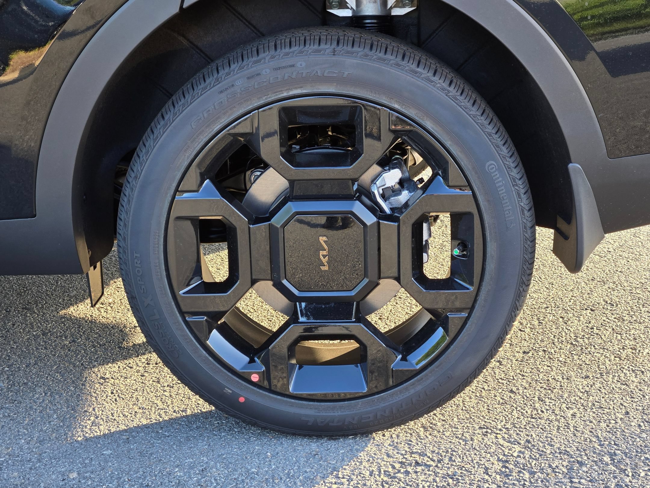 New 2026 Ebony Black Kia X-Line EX image 13