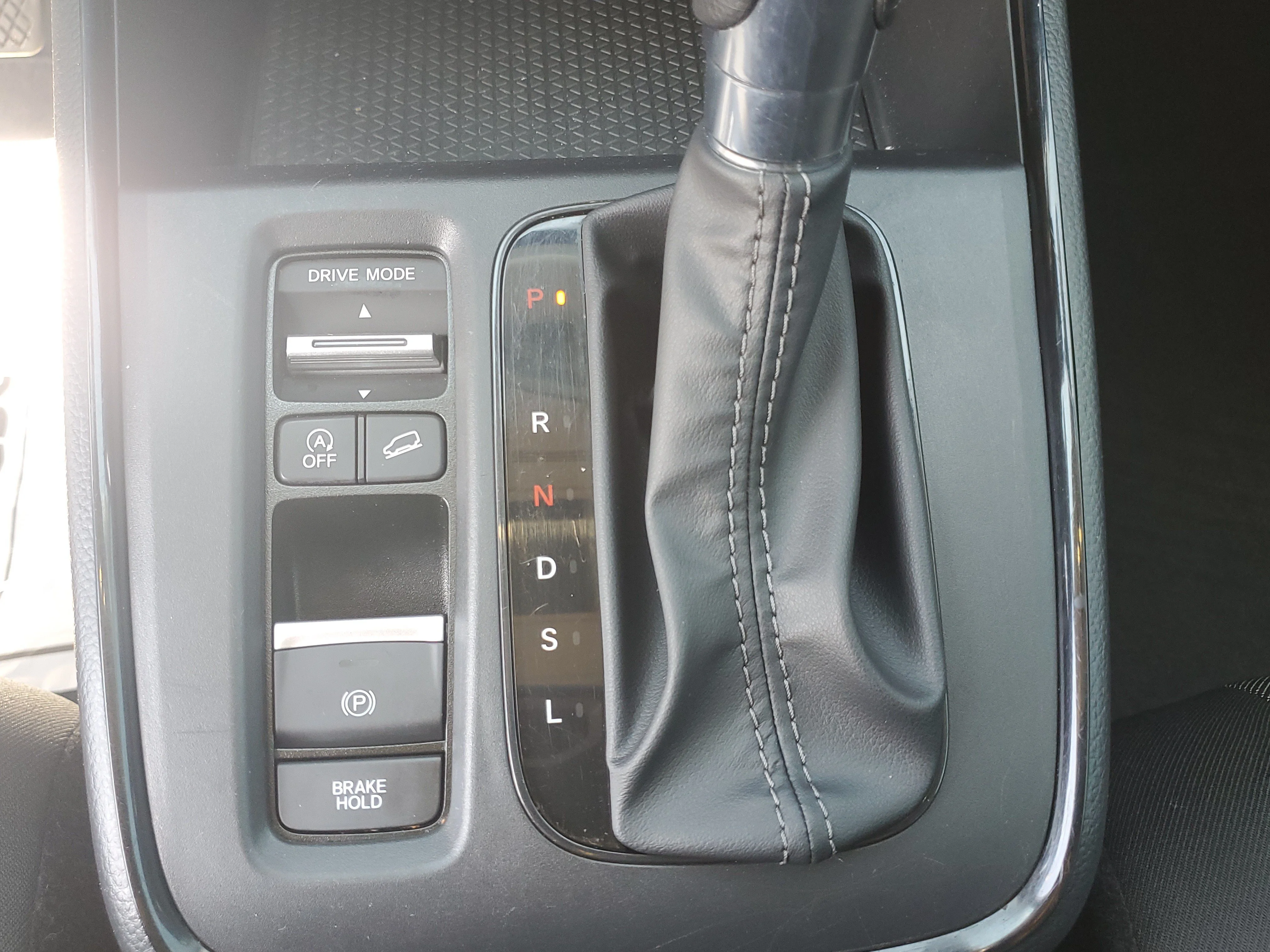 Used 2024 Urban Gray Pearl Honda LX image 29