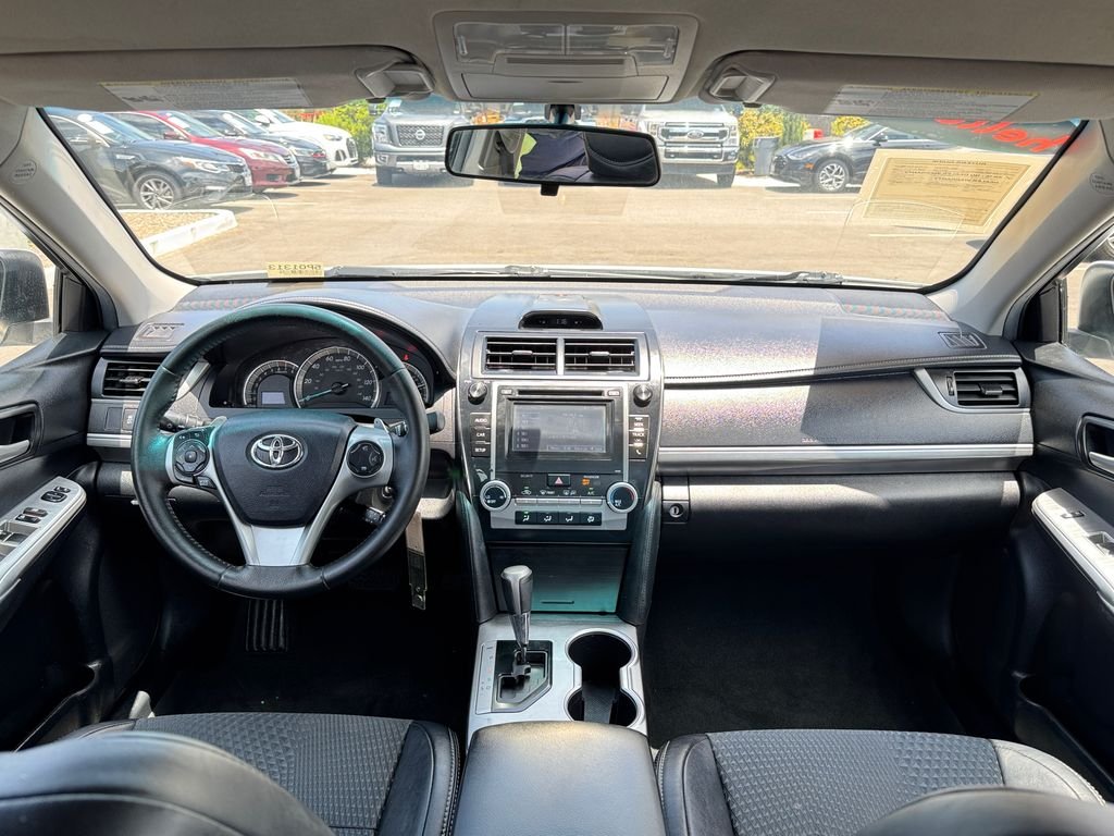 Used 2014 White Toyota SE image 13