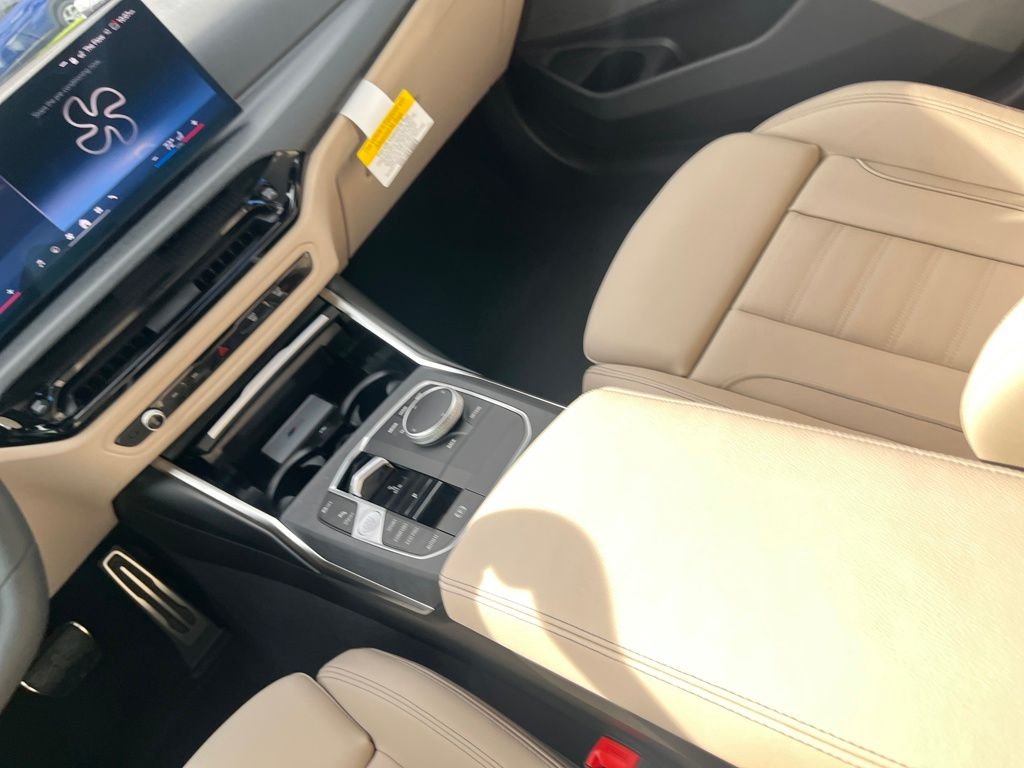 2025 BMW 3 Series 330i - Photo 31