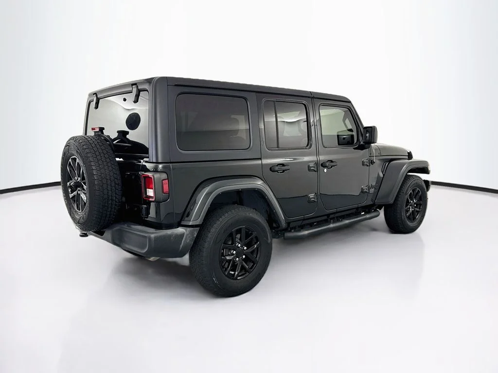 Used 2023 Black Jeep Sport image 5