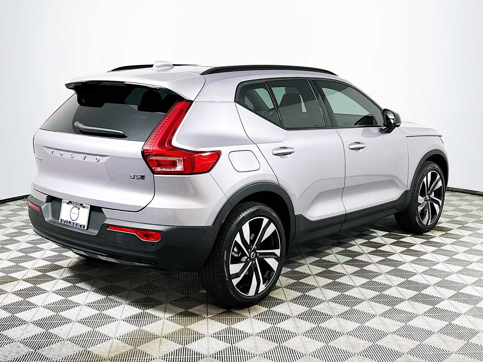 New 2026 Aurora Silver Volvo Ultra image 7