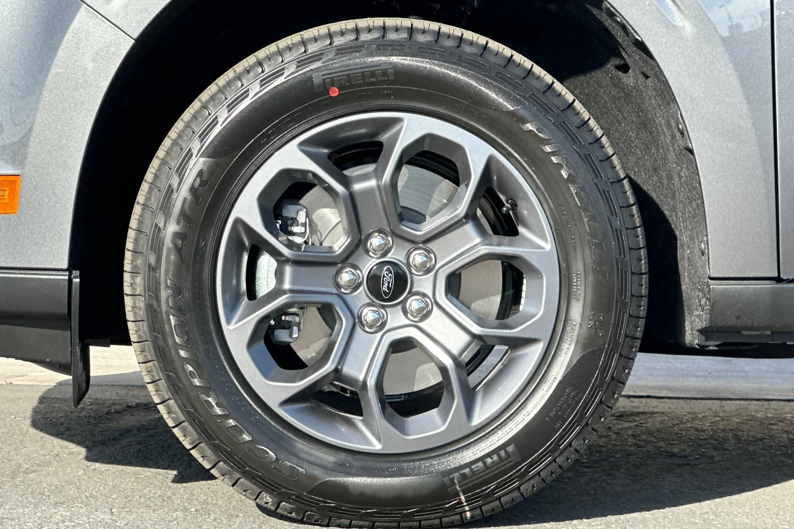 New 2026 Carbonized Gray Metallic Ford XLT image 23