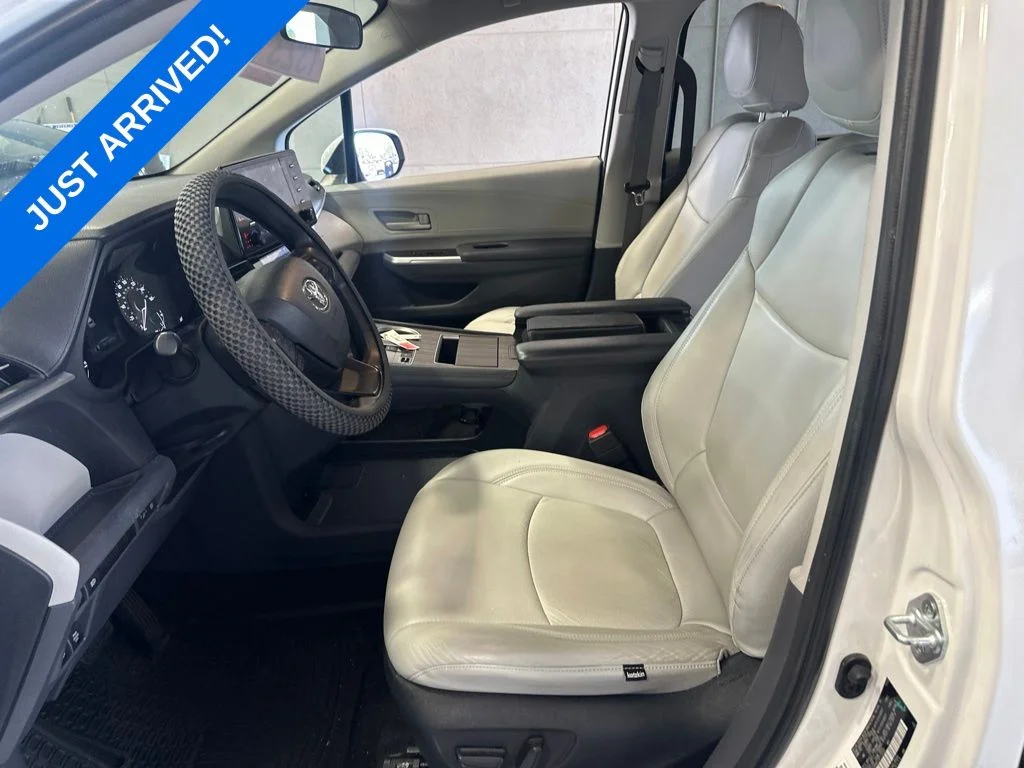 Used 2023 Ice Toyota LE image 6