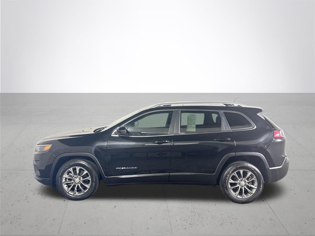 Used 2021 Diamond Black Jeep Latitude Lux image 9