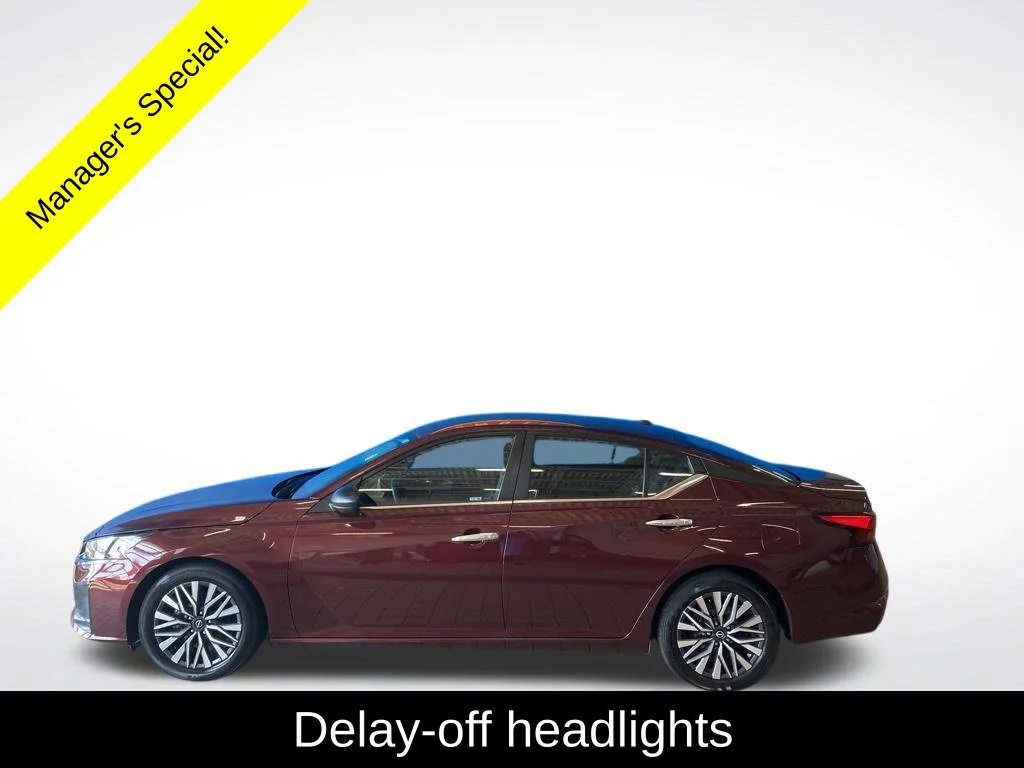 Used 2024 Red Nissan 2.5 SV image 15