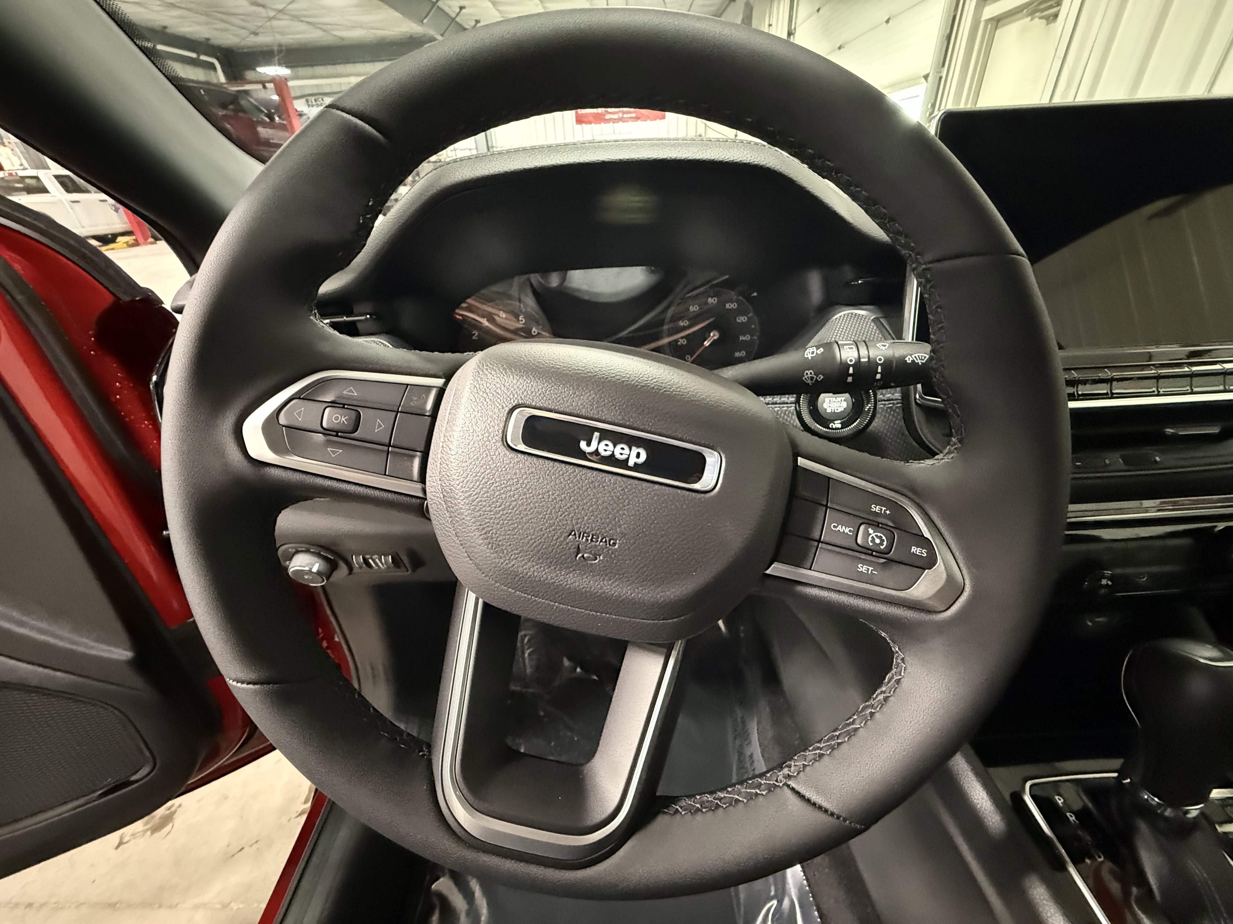 New 2026 Red Hot Pearlcoat Jeep Latitude Altitude image 24