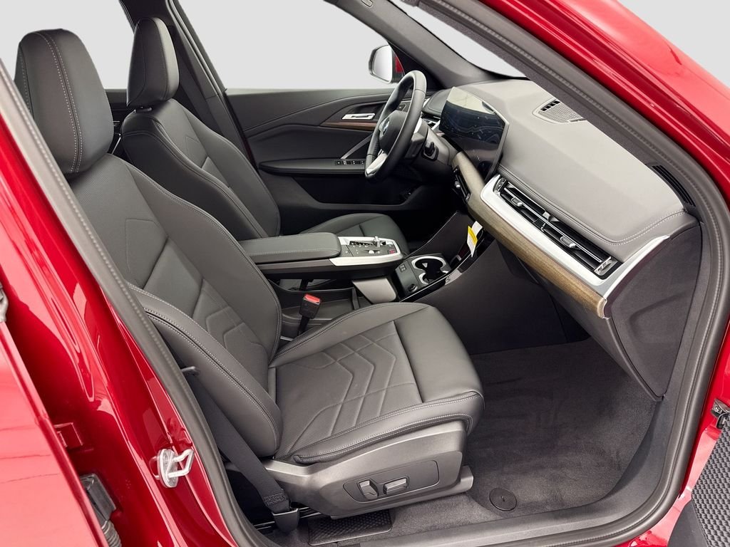 Used 2026 Red Metallic BMW xDrive28i image 18