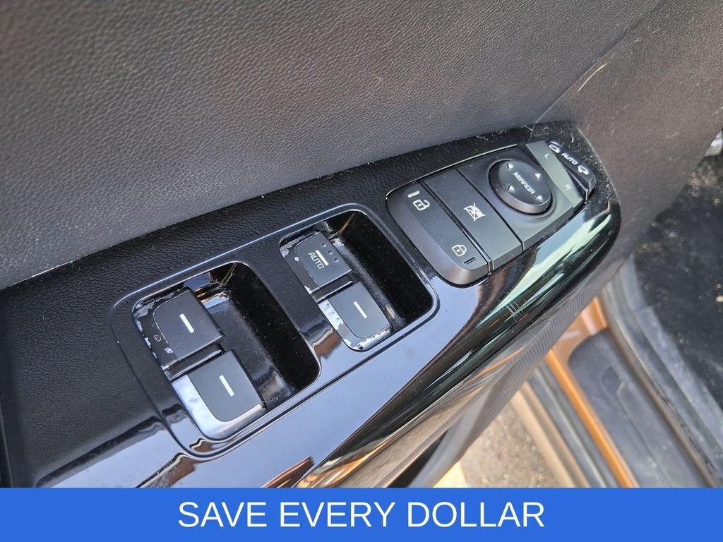 Used 2018 Brown Kia EX image 8