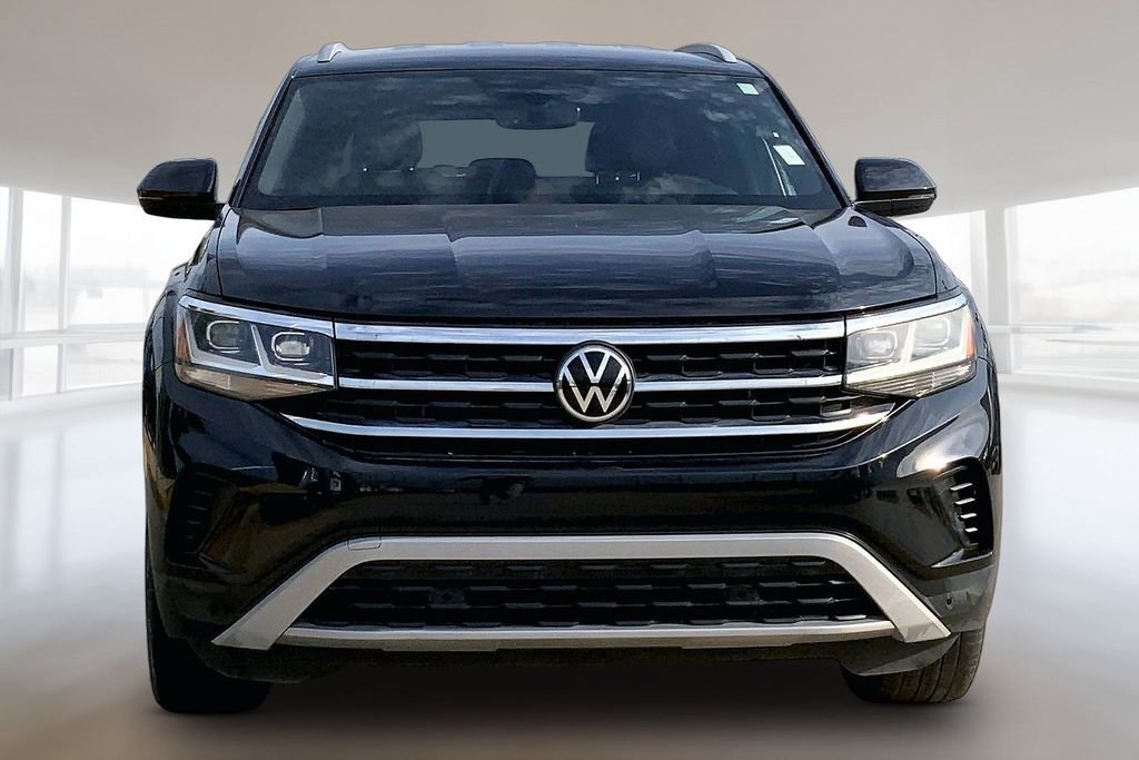 Used 2020 Black Volkswagen 3.6L V6 SE w/Technology image 3