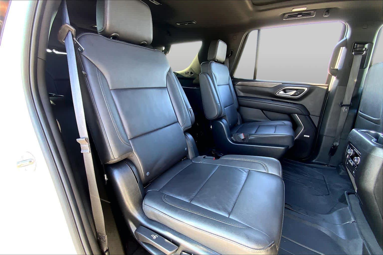 Used 2023 Iridescent Pearl Tricoat Chevrolet Z71 image 19