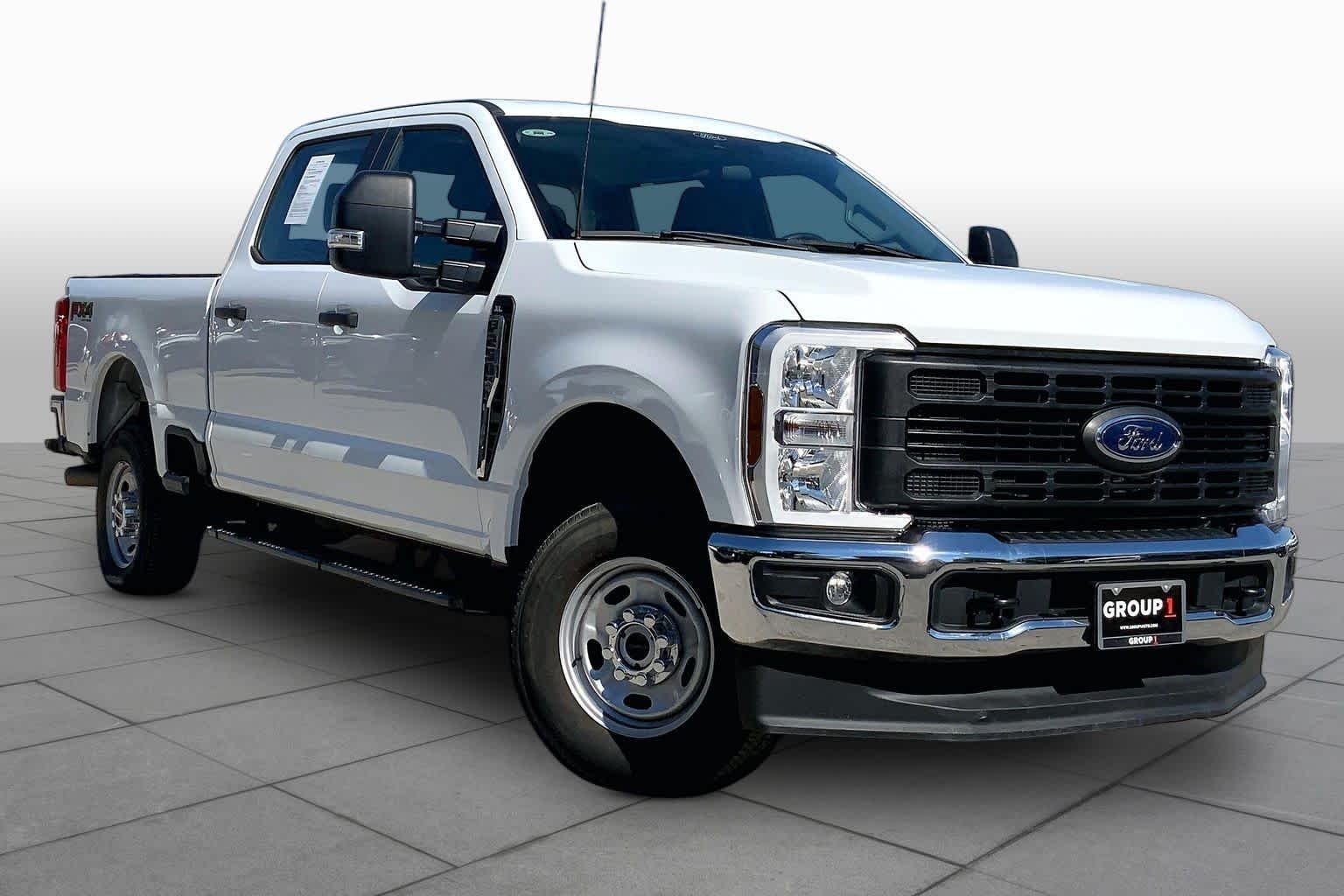Used 2024 Oxford White Ford XL image 3