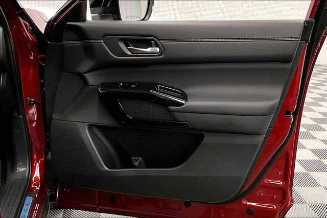 New 2026 Scarlet Ember Tintcoat/Super Black Nissan Platinum image 40