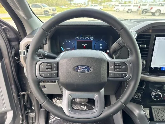 New 2026 Carbonized Gray Metallic Ford XLT image 22
