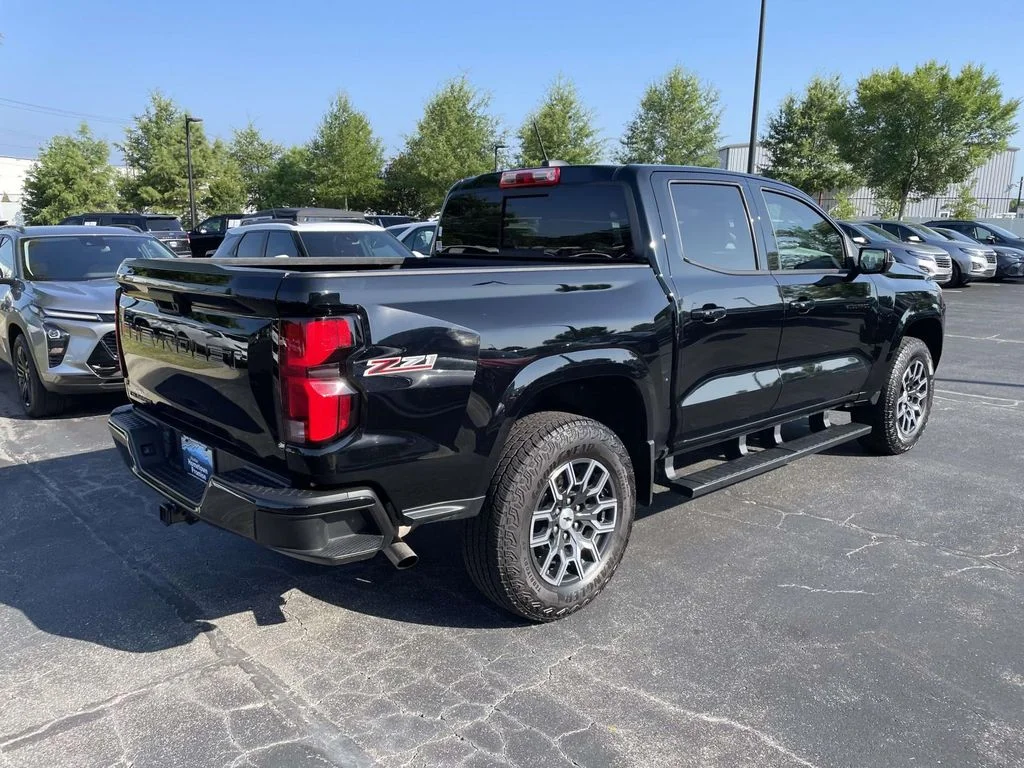 Used 2023 Black Chevrolet 4WD Z71 image 6
