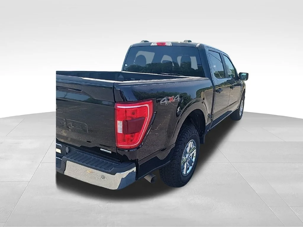 Used 2023 Black Ford XLT image 10