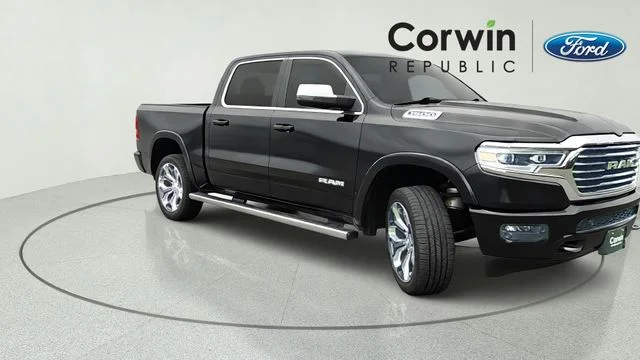 Used 2023 Diamond Black Ram Limited image 8