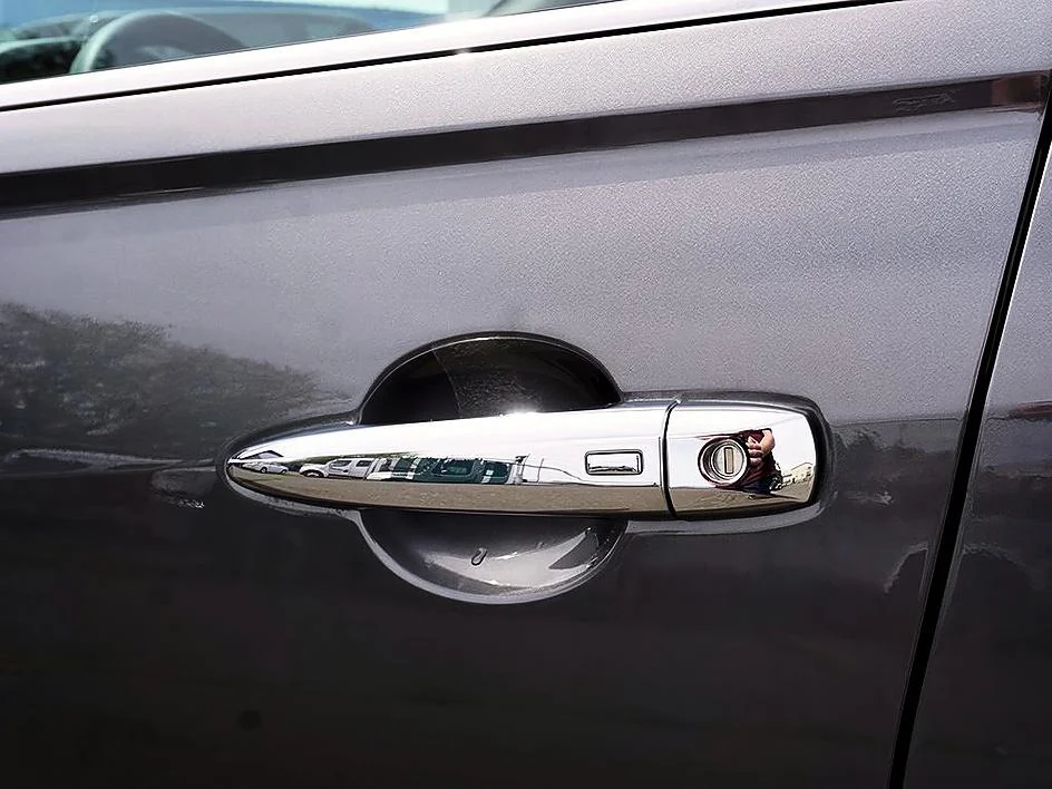 Used 2025 Gun Metallic Nissan SV image 17