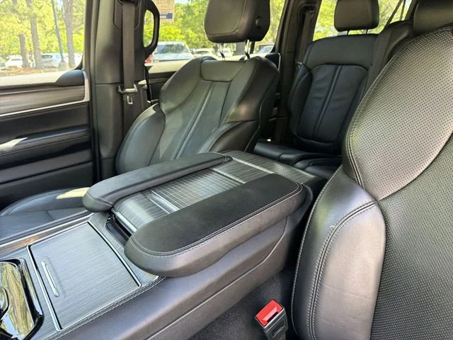 Used 2024 White Jeep Series III image 21