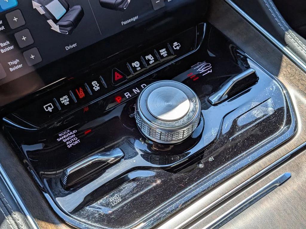 Used 2022 White Jeep Series I image 21