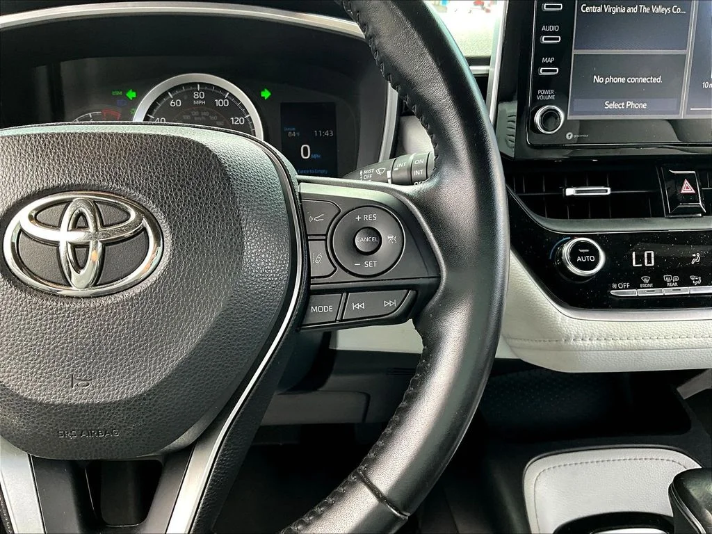 Used 2019 Midnight Black Metallic Toyota SE image 11