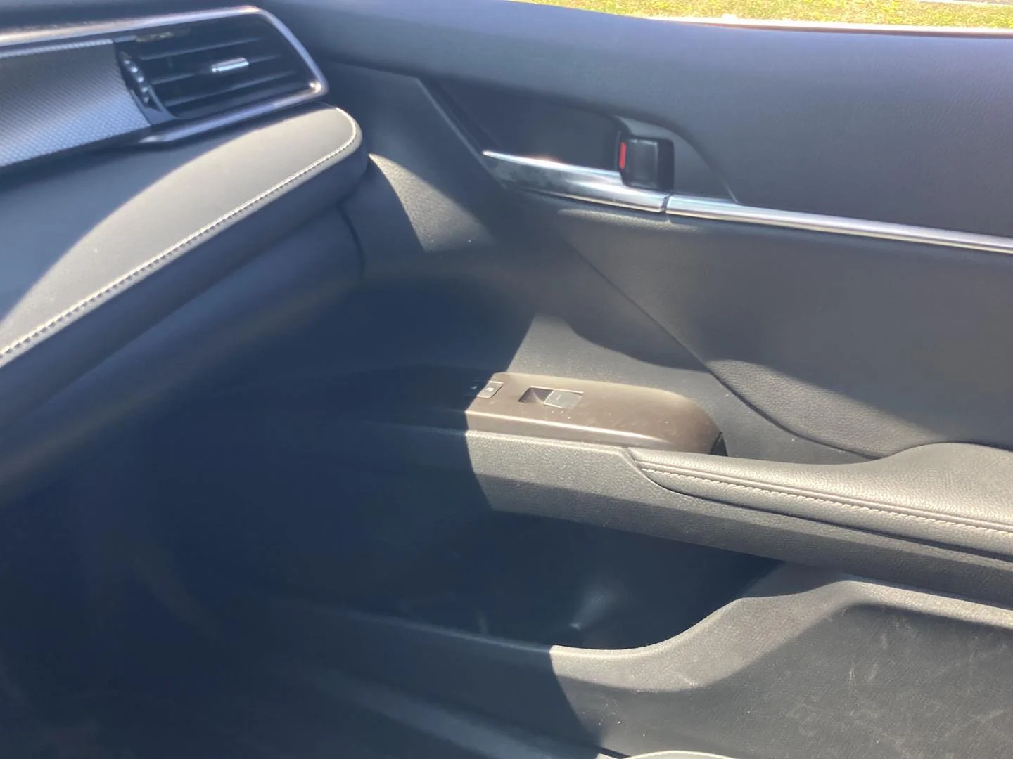 Used 2024 Gy Toyota XSE image 20