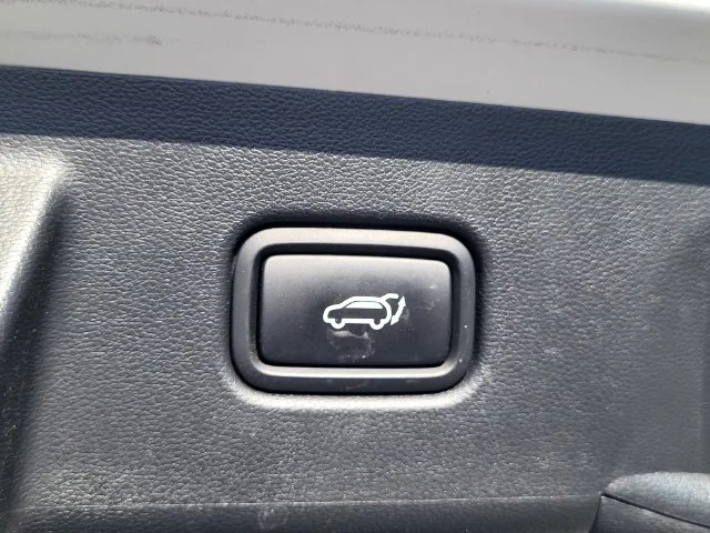 Used 2023 White Hyundai Limited image 5