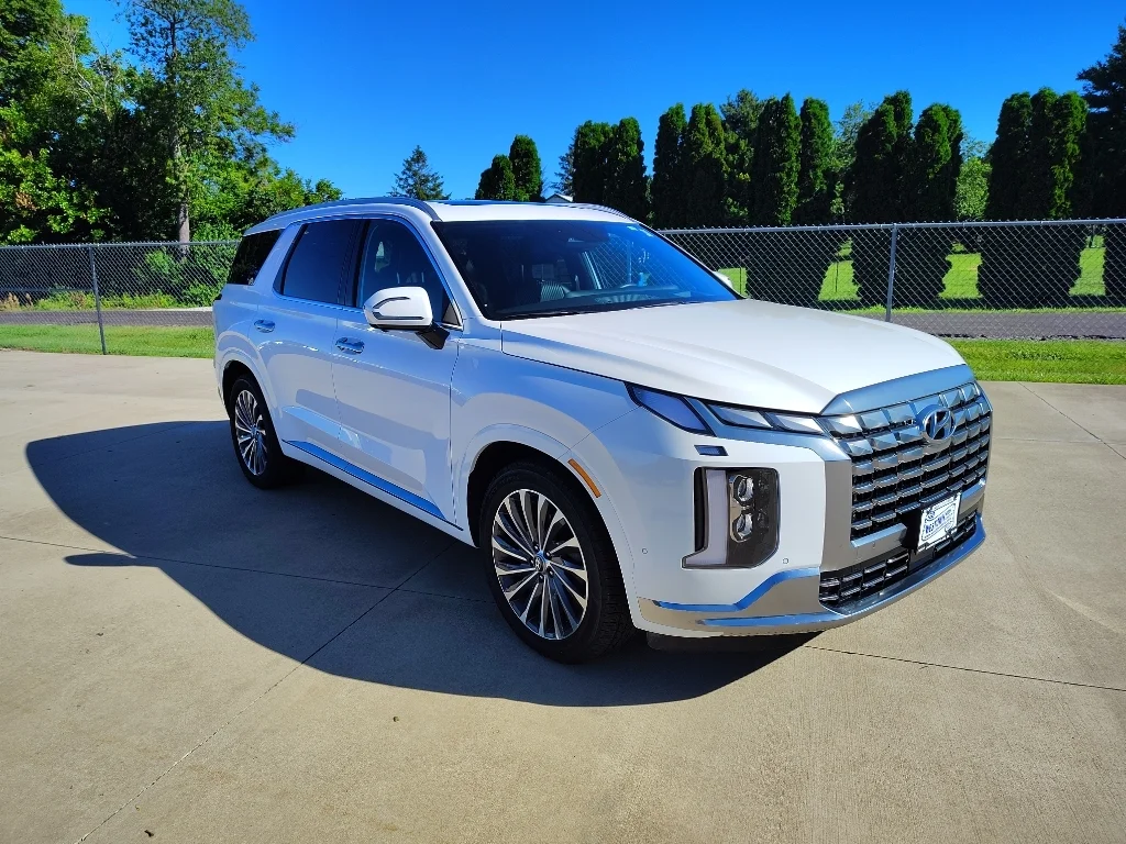 Used 2025 Hyper White Hyundai Calligraphy image 27