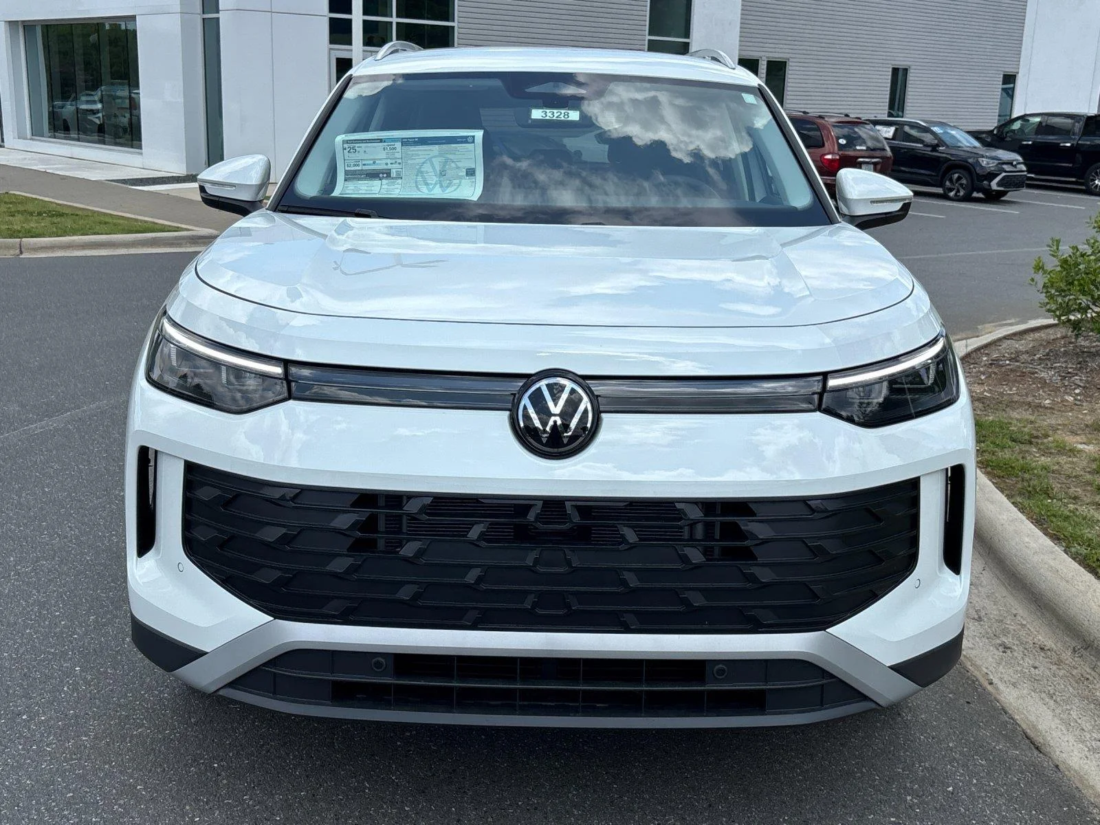 New 2026 pure white Volkswagen SE image 8