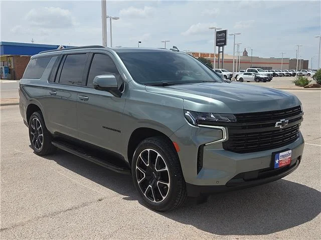 Used 2024 Silver Sage Metallic Chevrolet RST 4x4 image 5