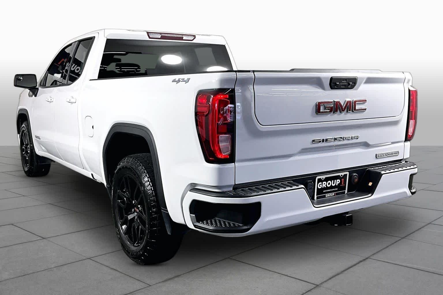 Used 2021 SUMMIT WHITE GMC Elevation image 12