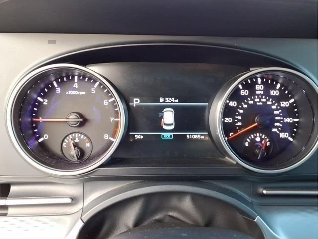 Used 2024 White Kia LX image 22