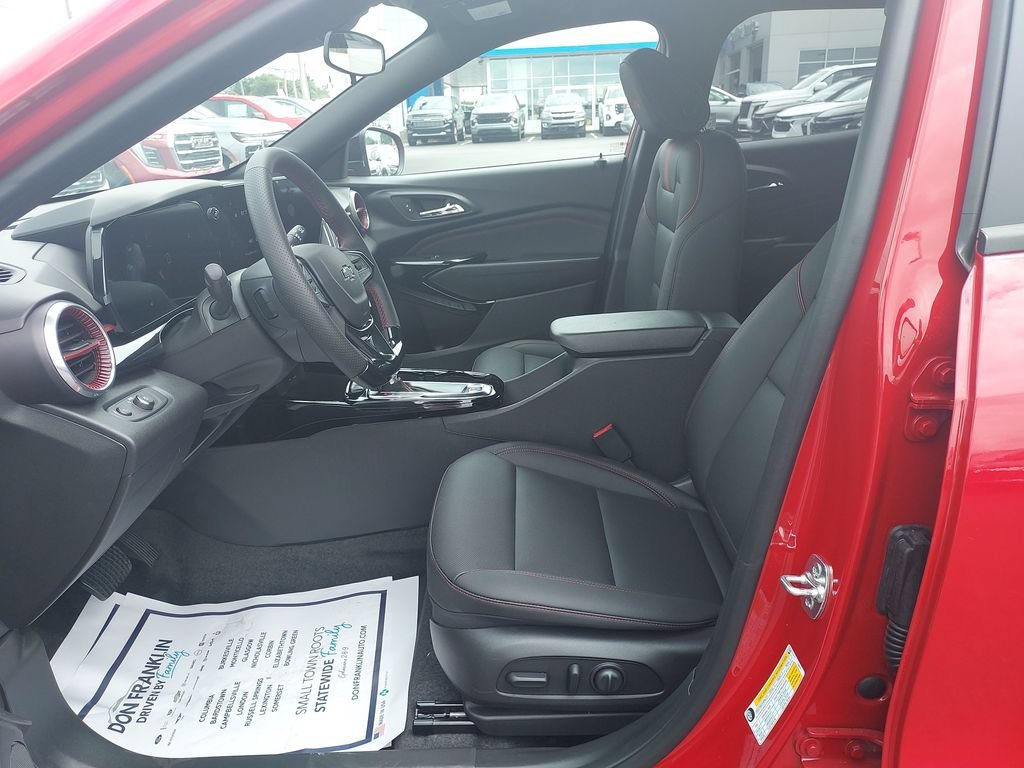 2026 Chevrolet Trax RS - Photo 13