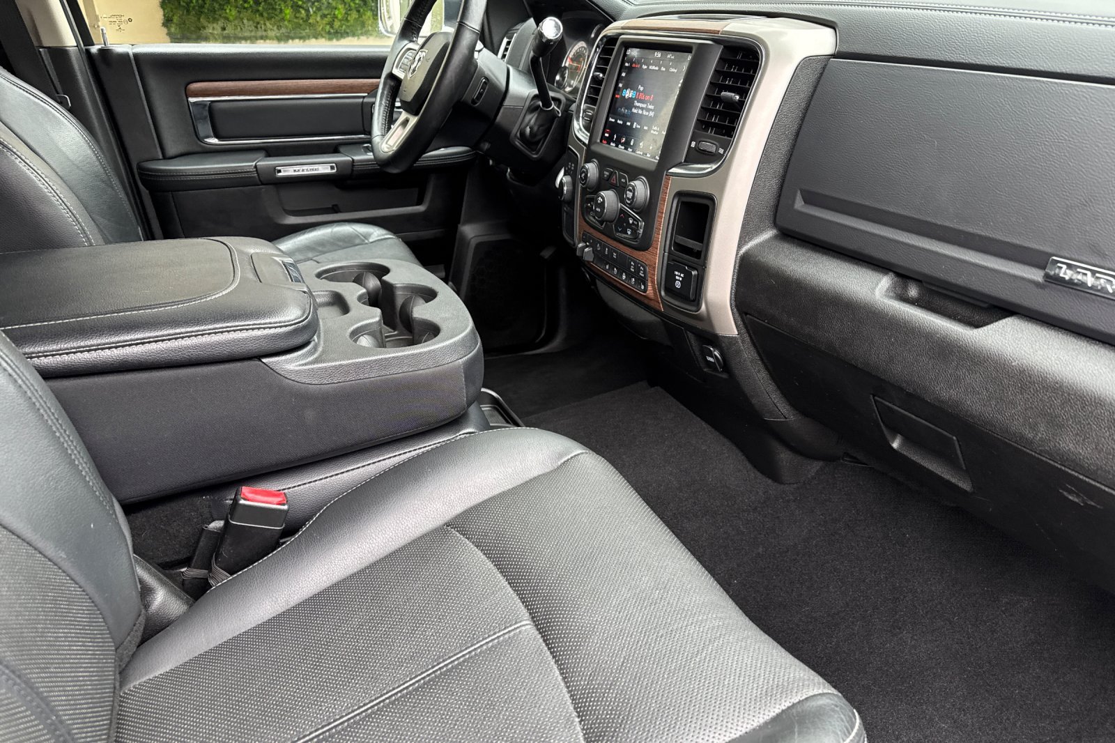 Used 2018 Bright White Clearcoat Ram Laramie image 15
