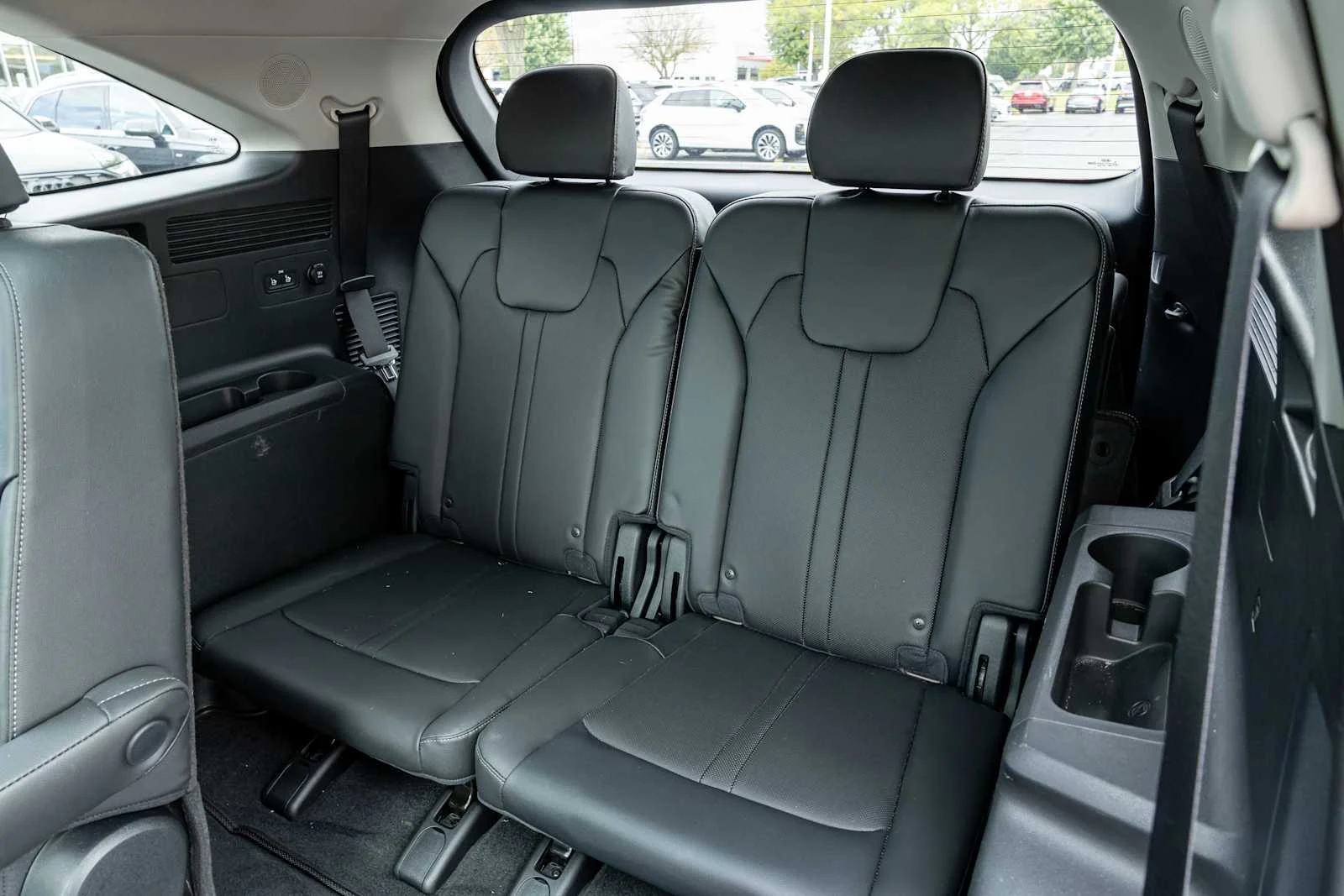 Used 2021 Glacial White Pearl Kia SX Prestige image 37