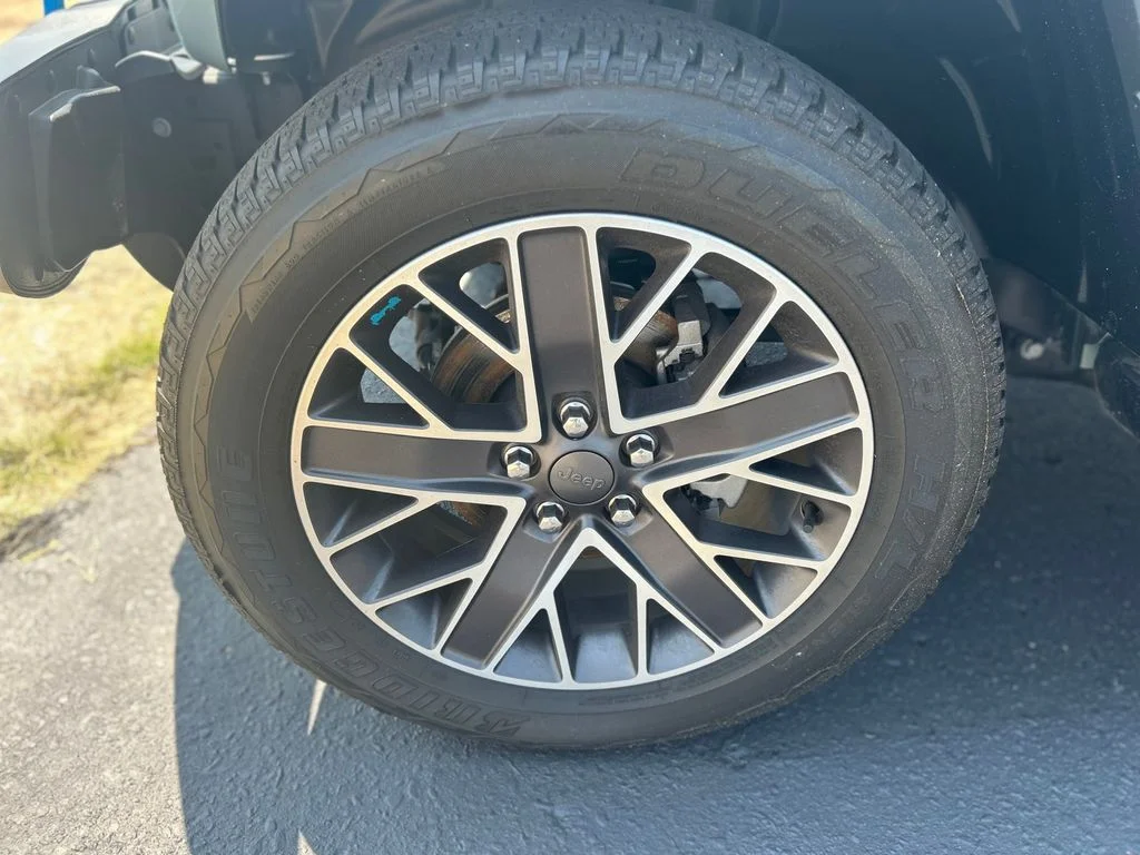 Used 2023 Gray Jeep Sahara 4xe image 43
