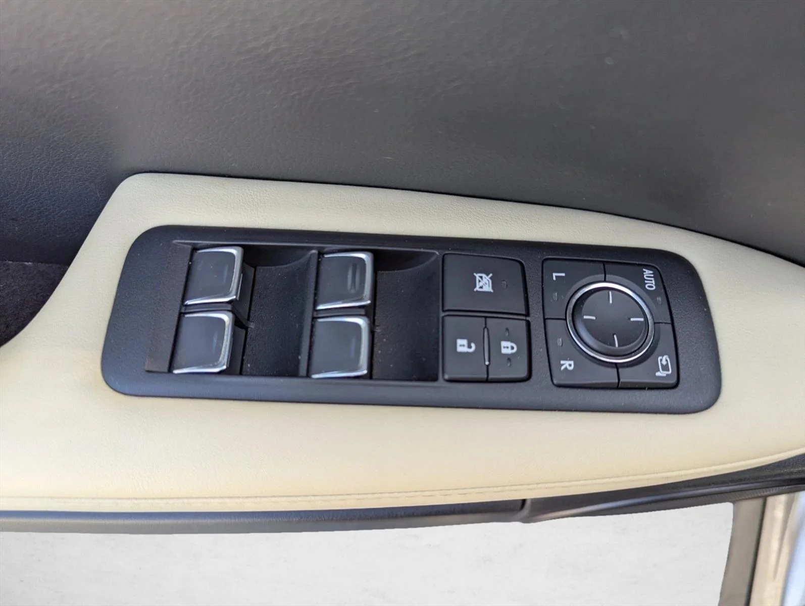 Used 2022 Atomic Silver Lexus RX 350 image 10