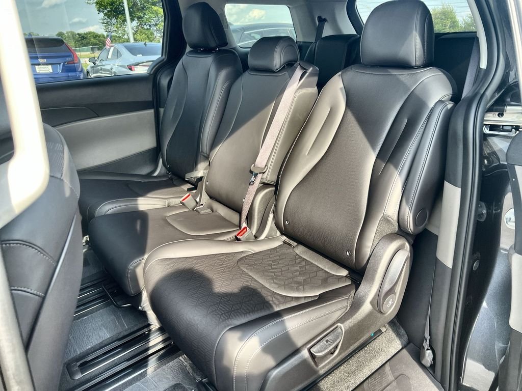 New 2026 Gray Kia LXS image 22
