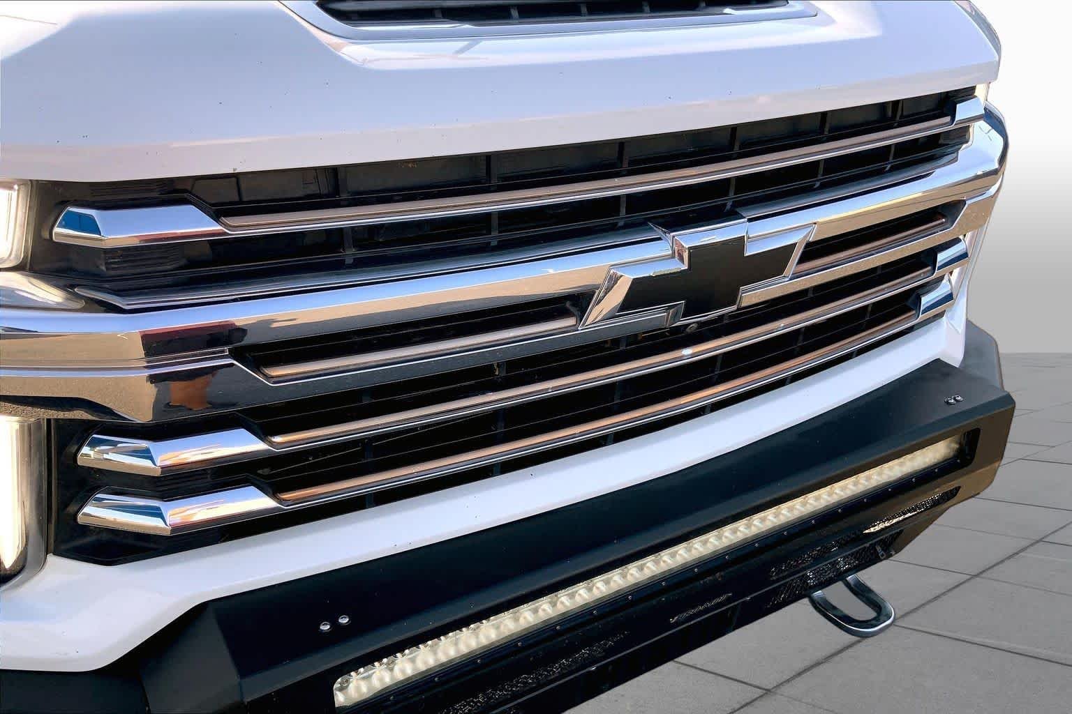 Used 2021 Summit White Chevrolet High Country image 29