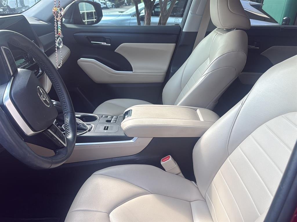 Used 2023 Ruby Flare Pearl Toyota XLE image 10