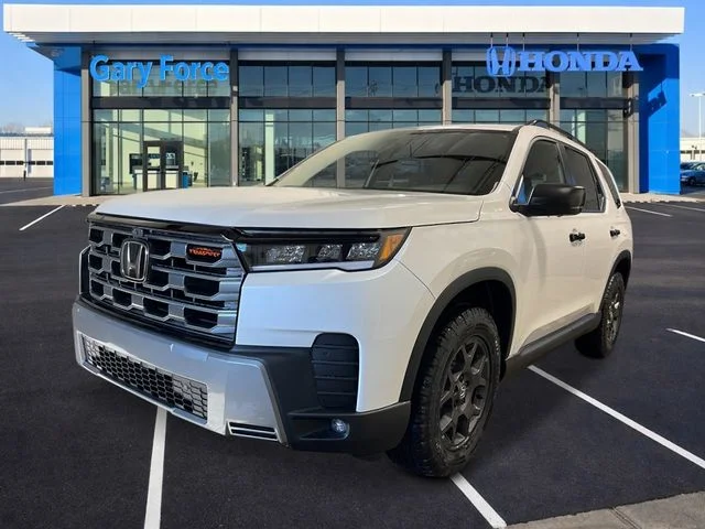 2026 Honda Pilot TrailSport AWD's photo