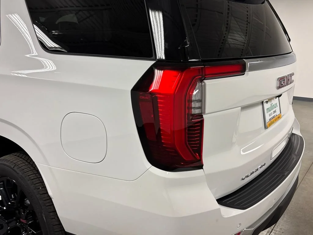 2026 GMC Yukon Elevation - Photo 13