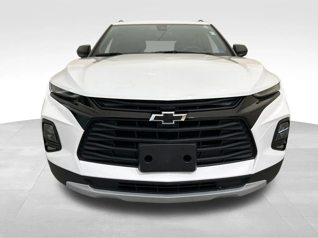 Used 2022 White Chevrolet LT image 9