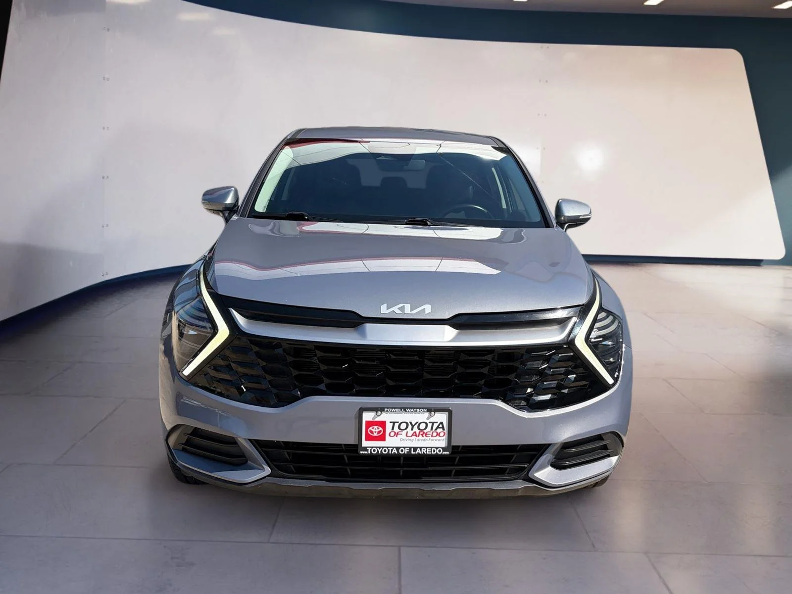 Used 2024 Everlasting Silver Kia EX image 8