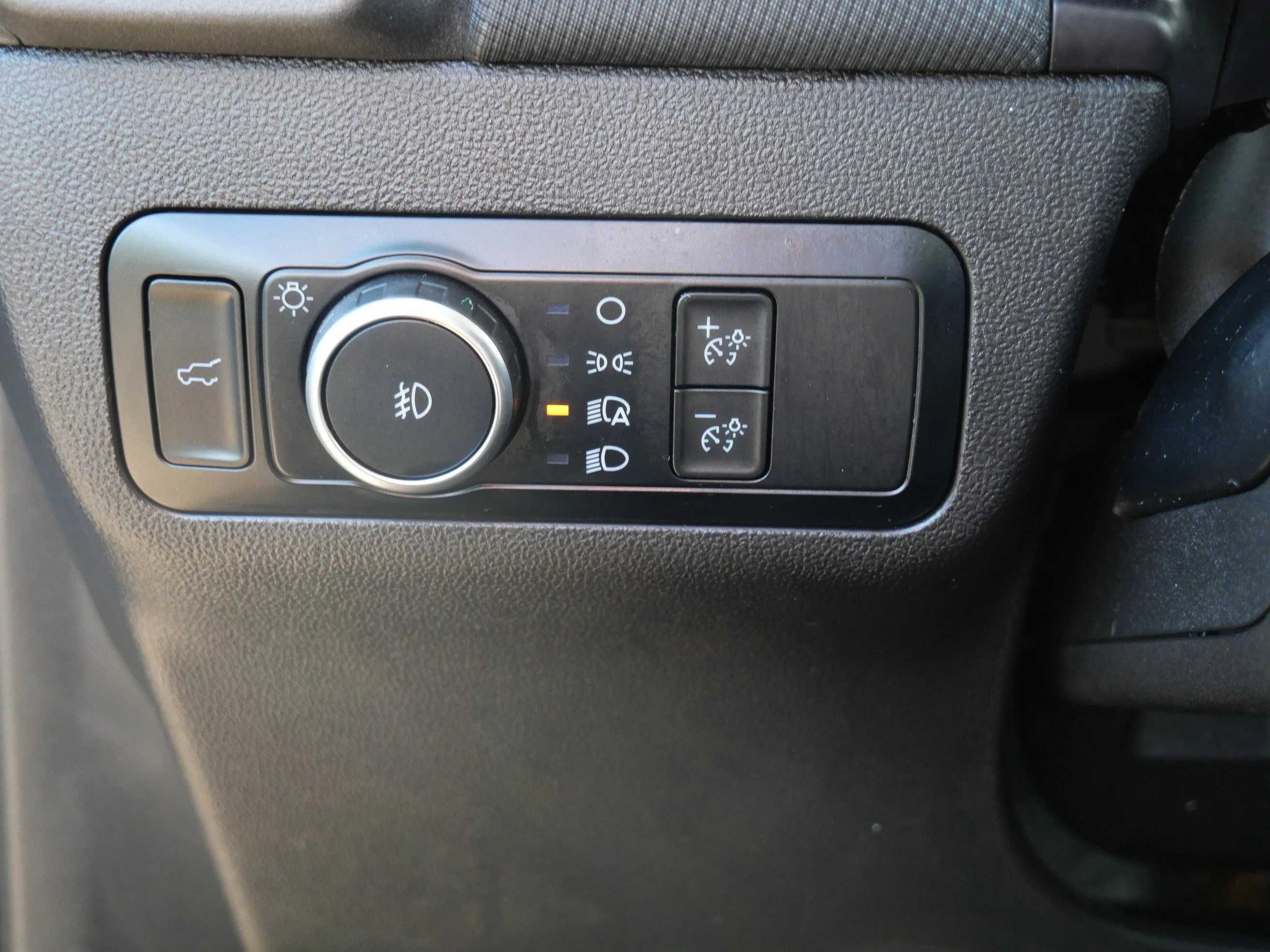 Used 2024 Azure Gray Metallic Ford Badlands image 18